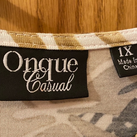 1X NWT Onque Casuals Cold short sleeved top. - Picture 5 of 5